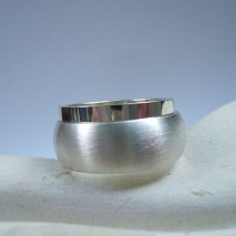 Bolle basisring met strakke aanschuifring zilver